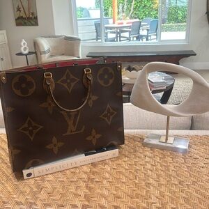 💯 Authentic Louis Vuitton Giant of the Go MM 👜 Tote